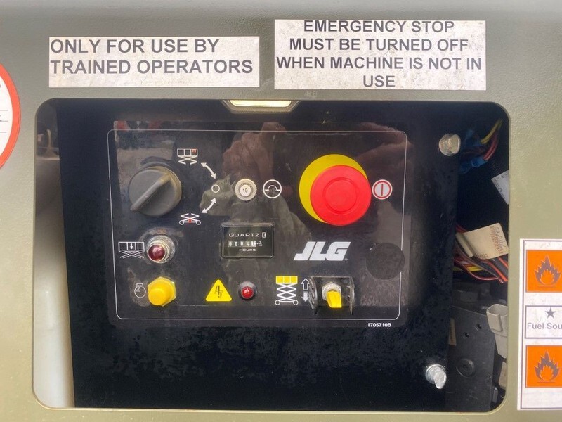 JLG M3369 Hybride Elektra / Diesel 12 meter werkhoogte Schaarhoogwerker Overstock 4 uur ! as New ! - Käärlift: pilt 3 JLG M3369 Hybride Elektra / Diesel 12 meter werkhoogte Schaarhoogwerker Overstock 4 uur ! as New ! - Käärlift: pilt 3