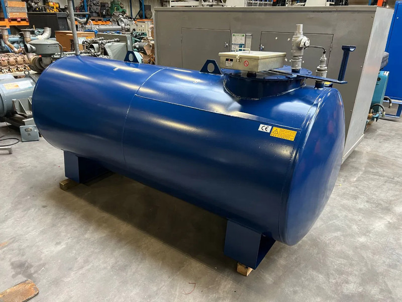 Kiwa IBC 4000 liter Kiwa Dubbelwandige Dieseltank - Merekonteiner: pilt 5 Kiwa IBC 4000 liter Kiwa Dubbelwandige Dieseltank - Merekonteiner: pilt 5