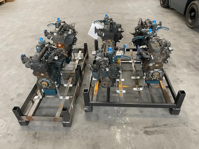Kubota D722 dieselmotor 3 cilinder 18 PK (4stuks!) - Mootor - Materjali käitlemise seade: pilt 3 Kubota D722 dieselmotor 3 cilinder 18 PK (4stuks!) - Mootor - Materjali käitlemise seade: pilt 3