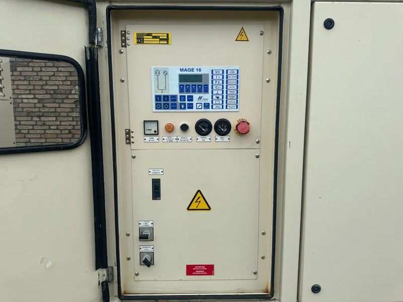 Lombardini LDW 702 Mecc Alte Spa 5 kVA Supersilent noodstroom generatorset as New ! - Generaatorikomplekt: pilt 3 Lombardini LDW 702 Mecc Alte Spa 5 kVA Supersilent noodstroom generatorset as New ! - Generaatorikomplekt: pilt 3