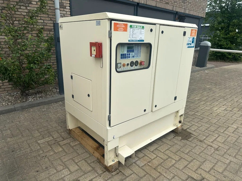 Lombardini LDW 702 Mecc Alte Spa 5 kVA Supersilent noodstroom generatorset as New ! - Generaatorikomplekt: pilt 4 Lombardini LDW 702 Mecc Alte Spa 5 kVA Supersilent noodstroom generatorset as New ! - Generaatorikomplekt: pilt 4