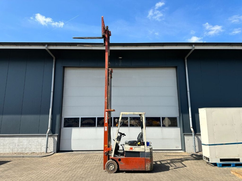 Nissan N01L18U 1.8 ton Triplex Freelift Sideshift Elektra Heftruck Accu 2016 ! - Elektritõstuk: pilt 4 Nissan N01L18U 1.8 ton Triplex Freelift Sideshift Elektra Heftruck Accu 2016 ! - Elektritõstuk: pilt 4