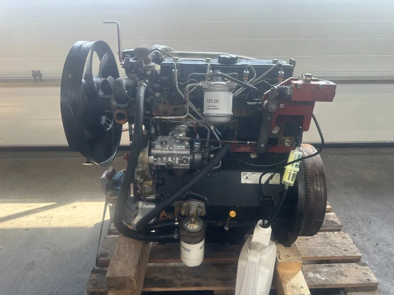 Perkins 1004-40 Diesel Engine 4 cilinder 65 PK Motor t.b.v Linde Heftruck - Mootor - Materjali käitlemise seade: pilt 1 Perkins 1004-40 Diesel Engine 4 cilinder 65 PK Motor t.b.v Linde Heftruck - Mootor - Materjali käitlemise seade: pilt 1