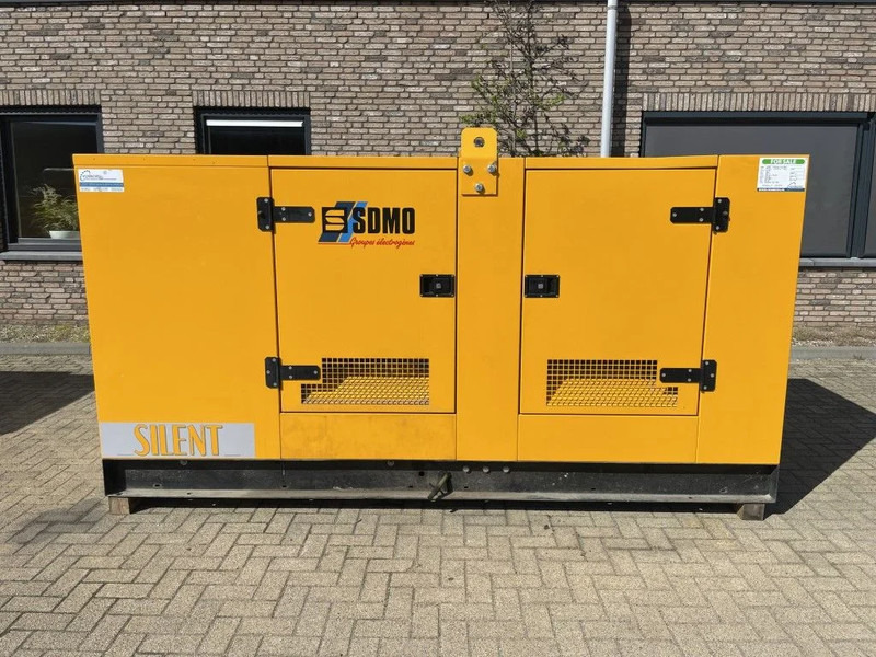 SDMO Cummins Leroy Somer 150 kVA silent - Generaatorikomplekt: pilt 2 SDMO Cummins Leroy Somer 150 kVA silent - Generaatorikomplekt: pilt 2