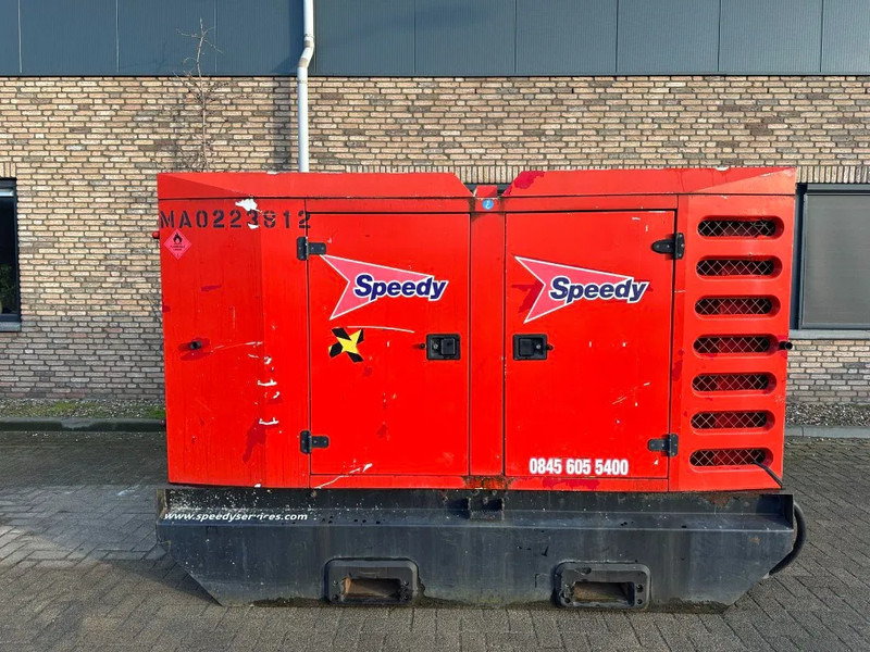 SDMO R110 C3 John Deere Leroy Somer 110 kVA Silent Rental generatorset Stage 3A - Generaatorikomplekt: pilt 1 SDMO R110 C3 John Deere Leroy Somer 110 kVA Silent Rental generatorset Stage 3A - Generaatorikomplekt: pilt 1
