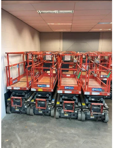 Skyjack SJIII 3219 Elektra Schaarhoogwerker 7.6 meter werkhoogte 21 stuks / pieces - Liigendpoom: pilt 3 Skyjack SJIII 3219 Elektra Schaarhoogwerker 7.6 meter werkhoogte 21 stuks / pieces - Liigendpoom: pilt 3