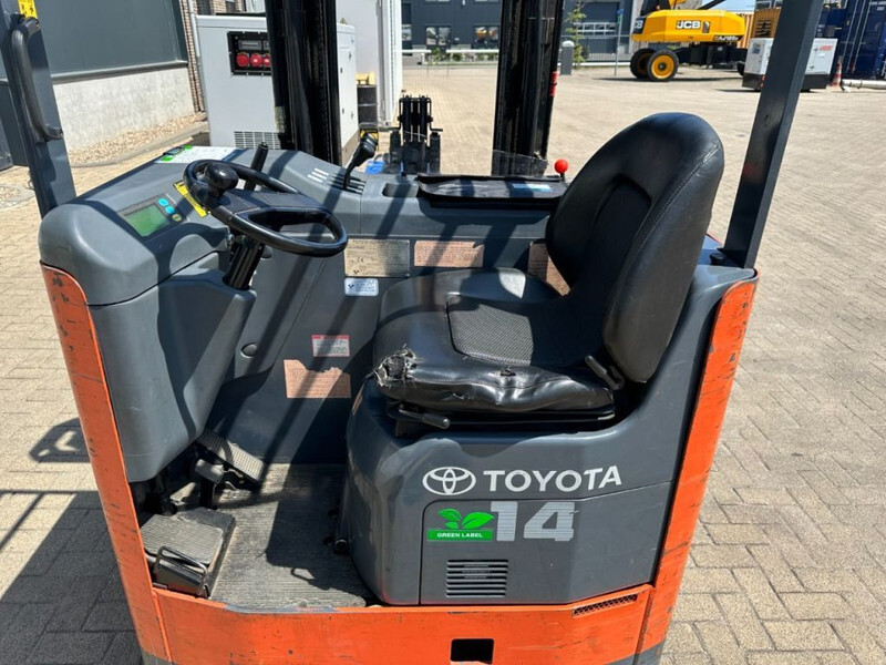 Toyota 6FBRE14 Triplex 1.4 ton Triplex Elektra Reachtruck - Lükandmastiga tõstuk: pilt 3 Toyota 6FBRE14 Triplex 1.4 ton Triplex Elektra Reachtruck - Lükandmastiga tõstuk: pilt 3