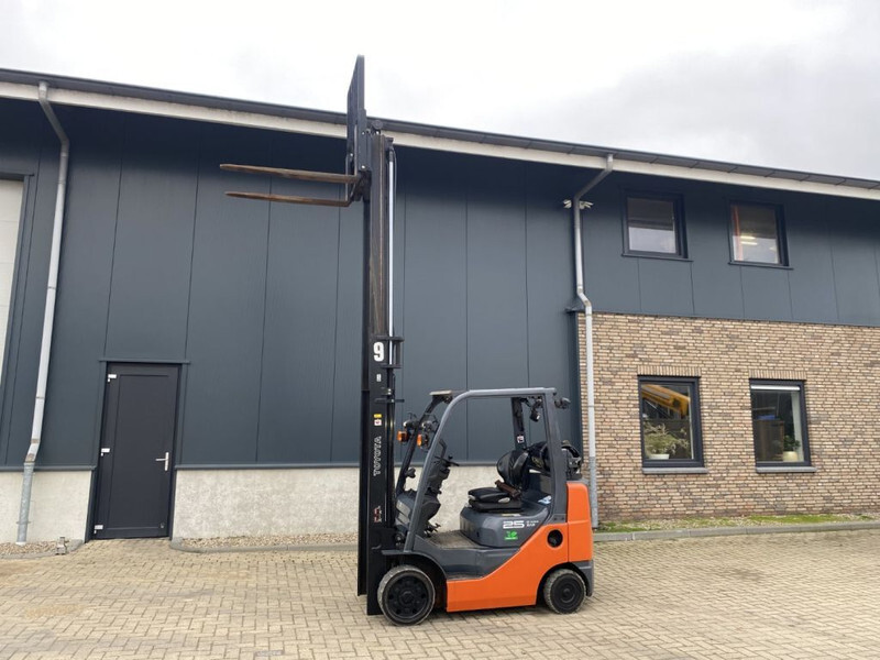 Toyota 8FGCU25 2.5 ton Duplex Sideshift LPG Heftruck - Gaasitõstuk: pilt 5 Toyota 8FGCU25 2.5 ton Duplex Sideshift LPG Heftruck - Gaasitõstuk: pilt 5