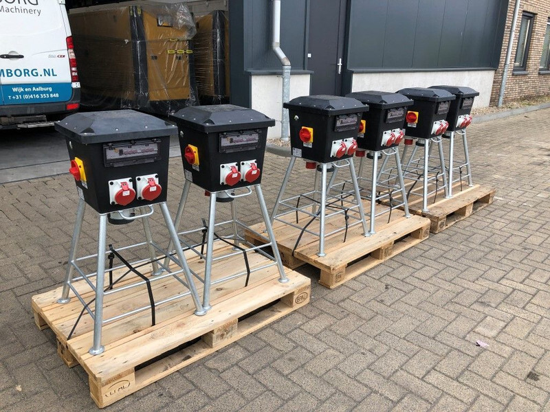 Vello Rubber-56.2 Stroomverdeelkast Zwerfkast Paddestoel 63 Ampère Nieuw ! - Generaatorikomplekt: pilt 1 Vello Rubber-56.2 Stroomverdeelkast Zwerfkast Paddestoel 63 Ampère Nieuw ! - Generaatorikomplekt: pilt 1