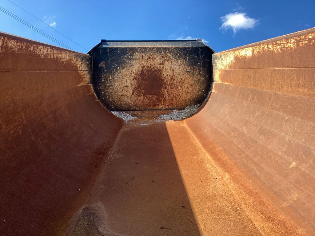 Kroeger MUP 20 HP Halfpipe K80 12,7 kubik 22.000kg - Kalluri järelhaagis: pilt 4 Kroeger MUP 20 HP Halfpipe K80 12,7 kubik 22.000kg - Kalluri järelhaagis: pilt 4