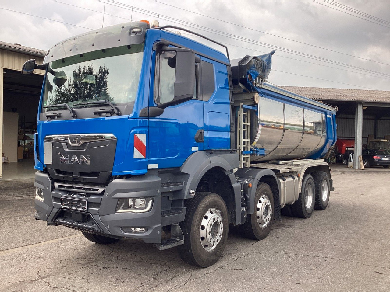 MAN TGS 35.510 Carnehl Thermomulde Asphalt 16,5m³ - Kallurauto: pilt 1 MAN TGS 35.510 Carnehl Thermomulde Asphalt 16,5m³ - Kallurauto: pilt 1