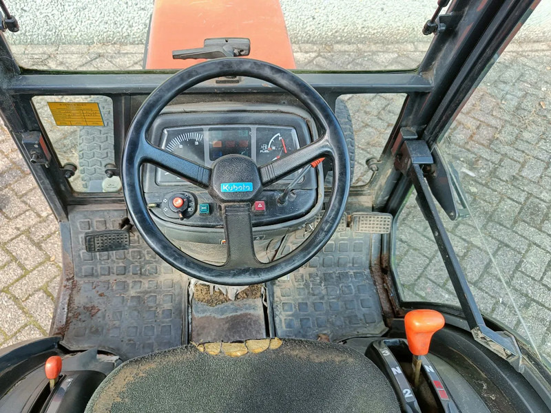 Puksiirtraktor Kubota B2410 met Nimos Kipper: pilt 10