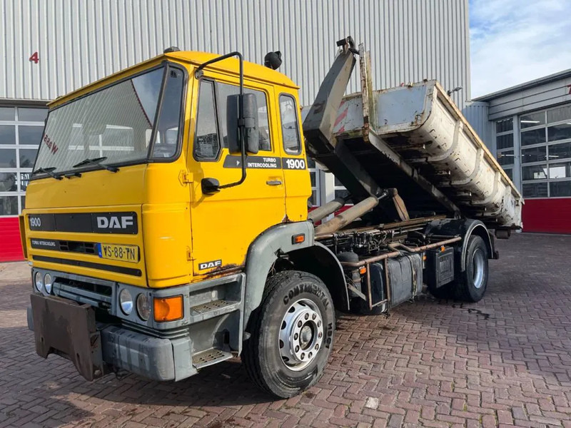 DAF 1900 F HAAKARM - Konteinerveduk/ Tõstukiga veoauto: pilt 1 DAF 1900 F HAAKARM - Konteinerveduk/ Tõstukiga veoauto: pilt 1