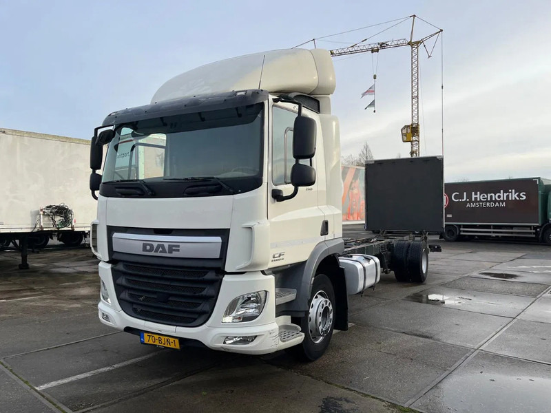 DAF CF 260 CF 260 FA CHASSIS CABINE EURO 6 - Kabiinišassiiga veoauto: pilt 1 DAF CF 260 CF 260 FA CHASSIS CABINE EURO 6 - Kabiinišassiiga veoauto: pilt 1