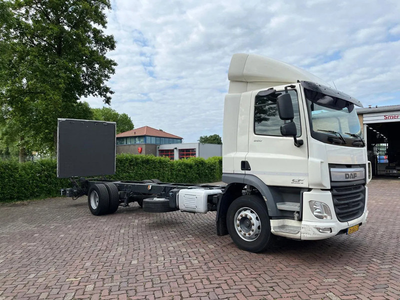 DAF CF 260 CF 260 FA CHASSIS CABINE EURO 6 - Kabiinišassiiga veoauto: pilt 5 DAF CF 260 CF 260 FA CHASSIS CABINE EURO 6 - Kabiinišassiiga veoauto: pilt 5