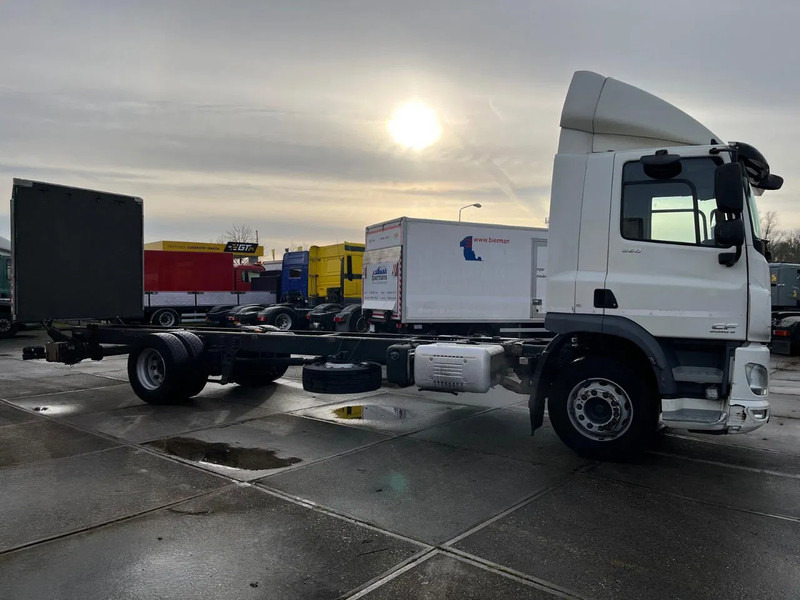 DAF CF 260 CF 260 FA CHASSIS CABINE EURO 6 - Kabiinišassiiga veoauto: pilt 4 DAF CF 260 CF 260 FA CHASSIS CABINE EURO 6 - Kabiinišassiiga veoauto: pilt 4