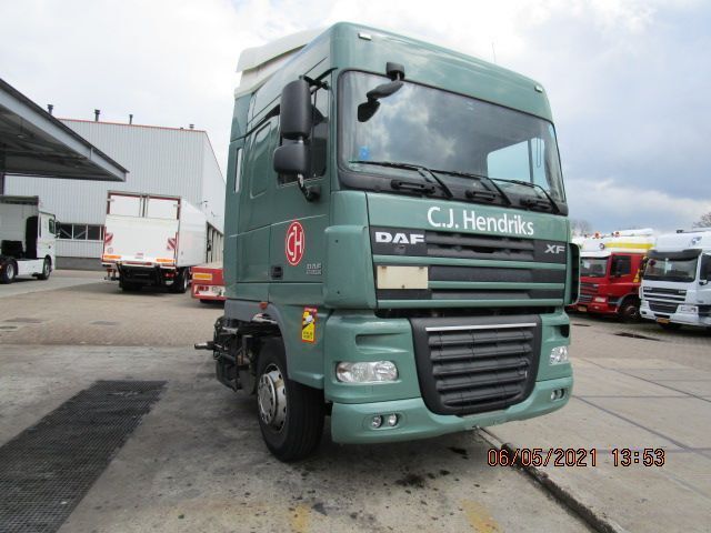 DAF XF 105 SPACE CABINE XF 105 EURO 5 - Kabiin ja interjöör: pilt 2 DAF XF 105 SPACE CABINE XF 105 EURO 5 - Kabiin ja interjöör: pilt 2