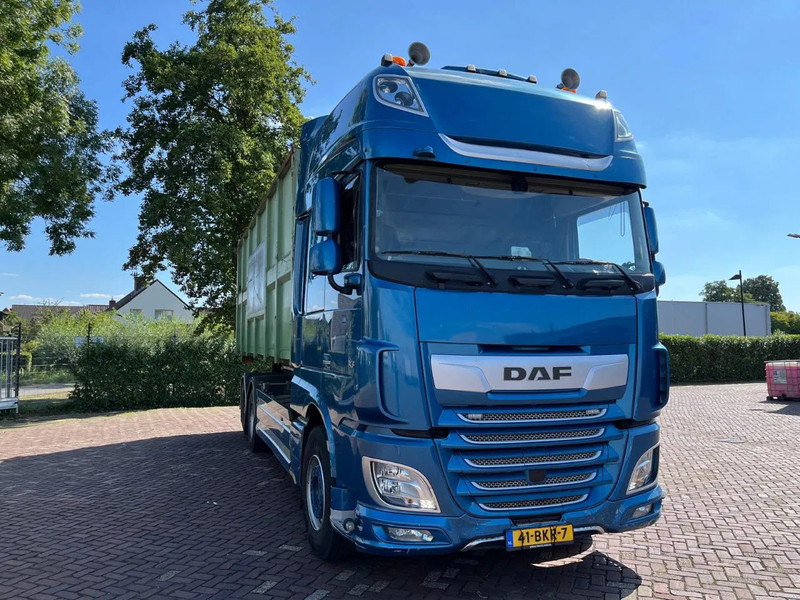 DAF XF 530 FAS - Konteinerveduk/ Tõstukiga veoauto: pilt 2 DAF XF 530 FAS - Konteinerveduk/ Tõstukiga veoauto: pilt 2