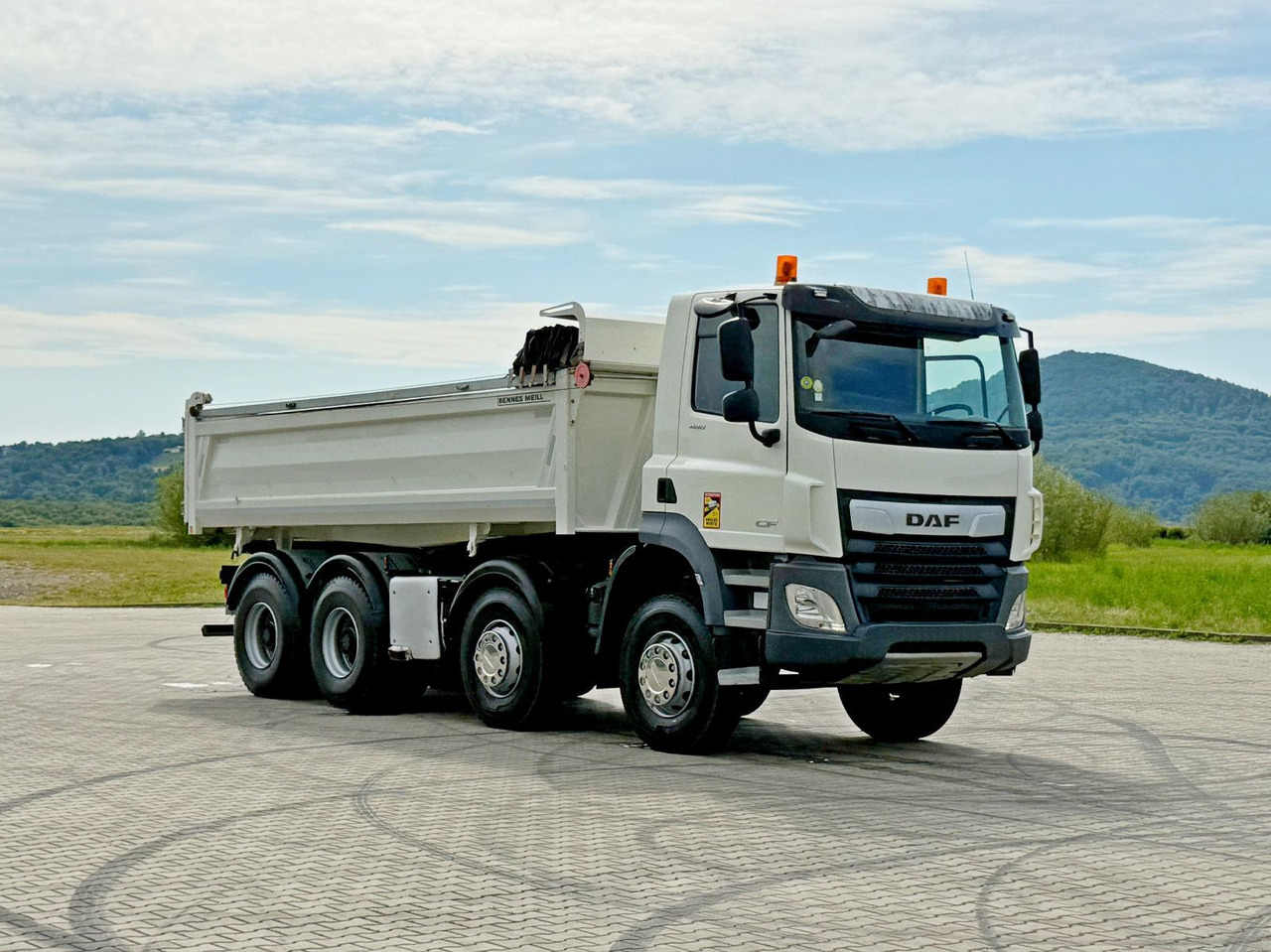 DAF CF 480 * Kipper 6,00 m + BORDMATIC/ 8x4 * TOP - Kallurauto, Kraanaga veoauto: pilt 2 DAF CF 480 * Kipper 6,00 m + BORDMATIC/ 8x4 * TOP - Kallurauto, Kraanaga veoauto: pilt 2