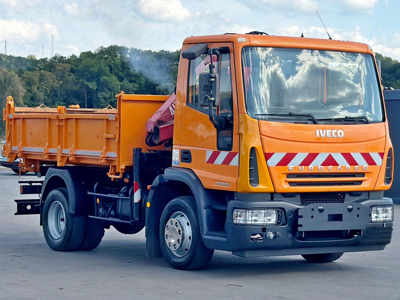 Iveco EUROCARGO 120E18 * HMF 403 K1 * TOPZUSTAND - Tarbesõiduk kallur: pilt 4 Iveco EUROCARGO 120E18 * HMF 403 K1 * TOPZUSTAND - Tarbesõiduk kallur: pilt 4