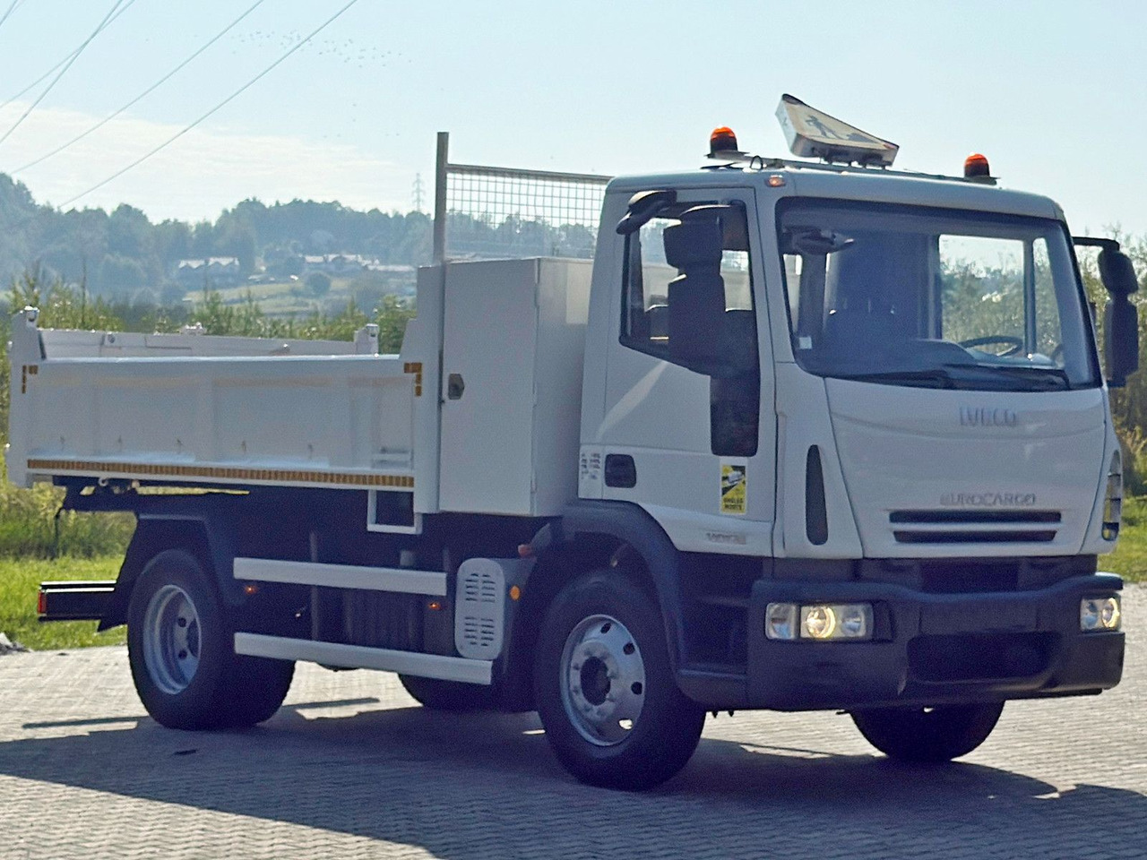 Iveco EUROCARGO 140E22* KIPPER 5,00 m* TOPZUSTAND - Kallurauto: pilt 4 Iveco EUROCARGO 140E22* KIPPER 5,00 m* TOPZUSTAND - Kallurauto: pilt 4