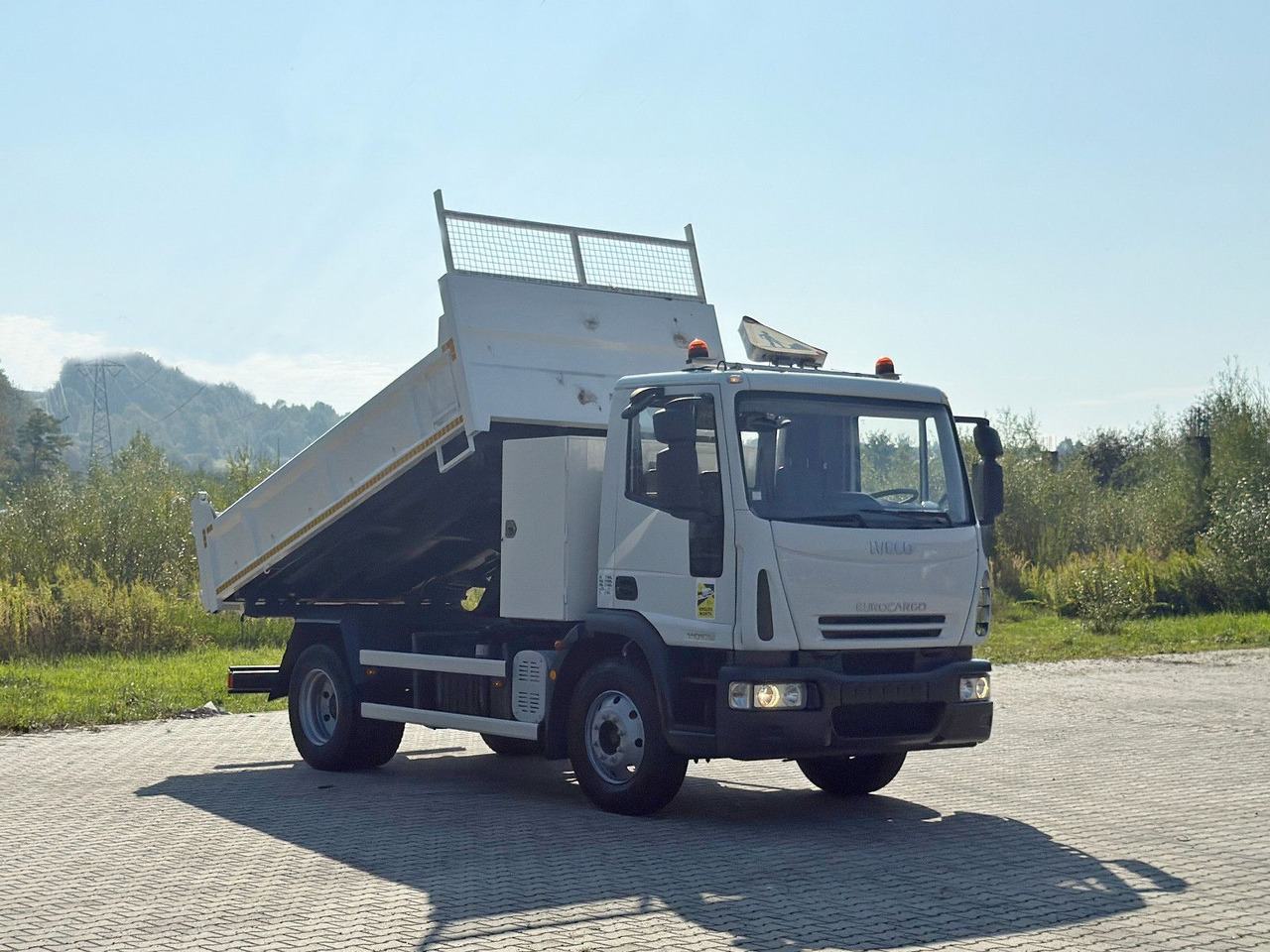 Iveco EUROCARGO 140E22* KIPPER 5,00 m* TOPZUSTAND - Kallurauto: pilt 1 Iveco EUROCARGO 140E22* KIPPER 5,00 m* TOPZUSTAND - Kallurauto: pilt 1