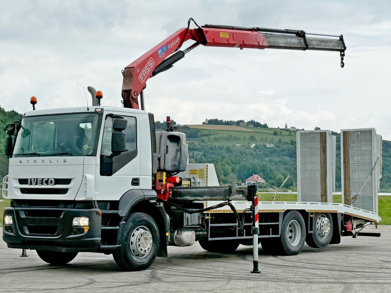 Iveco Stralis 310 * FASSI F230AXP.22 + FUNK * TOP - Puksiirauto: pilt 4 Iveco Stralis 310 * FASSI F230AXP.22 + FUNK * TOP - Puksiirauto: pilt 4
