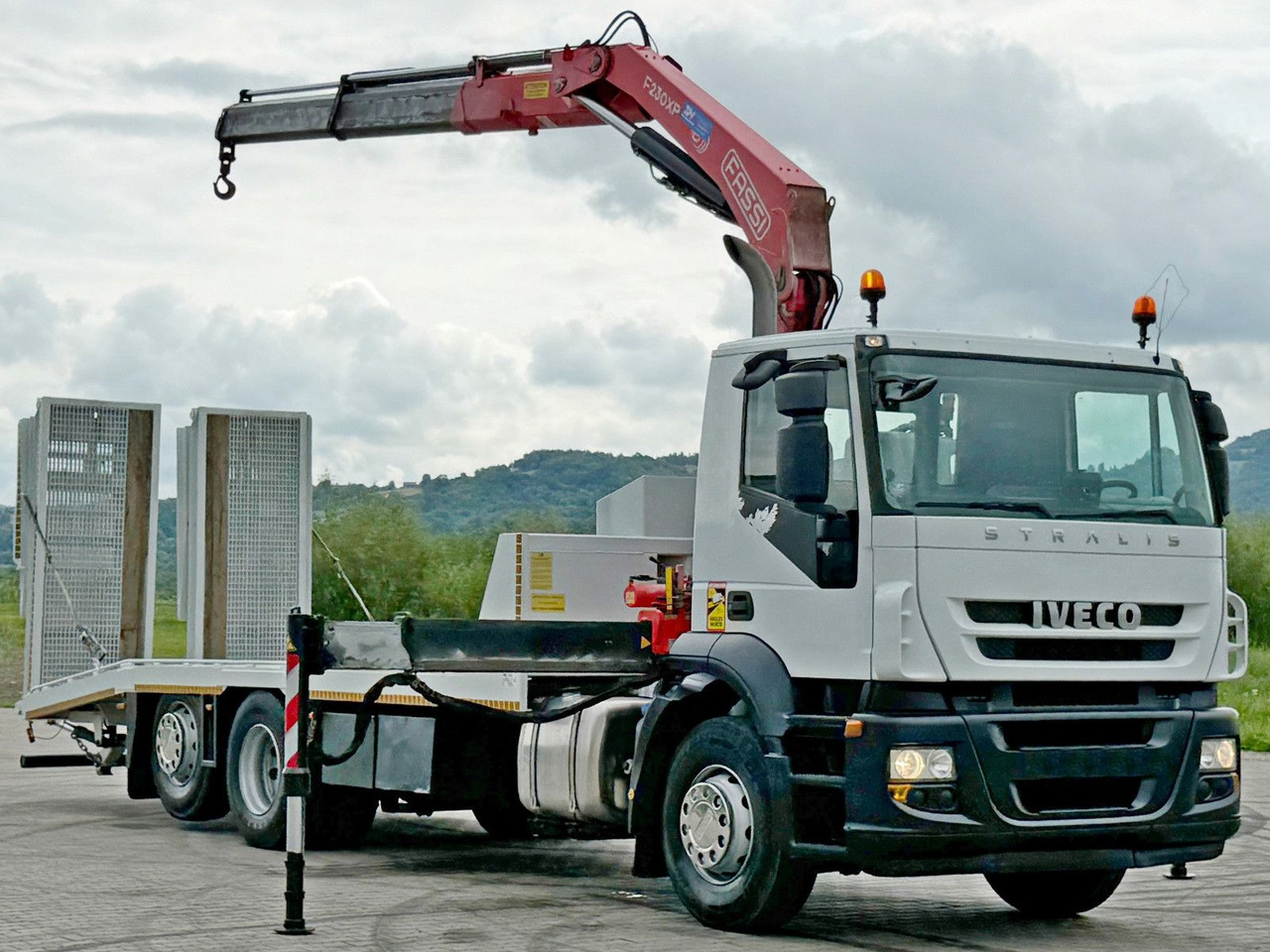 Iveco Stralis 310 * FASSI F230AXP.22 + FUNK * TOP - Puksiirauto: pilt 3 Iveco Stralis 310 * FASSI F230AXP.22 + FUNK * TOP - Puksiirauto: pilt 3