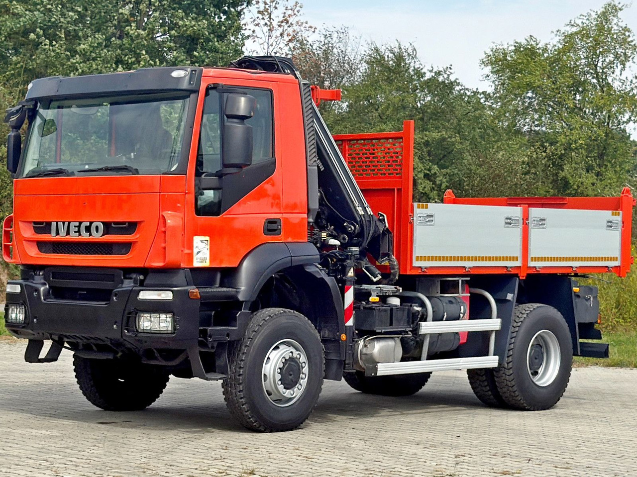 Iveco TRAKKER 190T36 * HIAB 111 ES-2 HIDUO * 4x4 * TOP - Kallurauto, Kraanaga veoauto: pilt 3 Iveco TRAKKER 190T36 * HIAB 111 ES-2 HIDUO * 4x4 * TOP - Kallurauto, Kraanaga veoauto: pilt 3