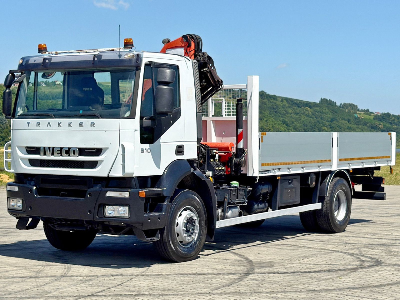 Iveco TRAKKER 310* PRITSCHE 6,00 m * PK 15500 * TOP - Kraanaga veoauto: pilt 3 Iveco TRAKKER 310* PRITSCHE 6,00 m * PK 15500 * TOP - Kraanaga veoauto: pilt 3
