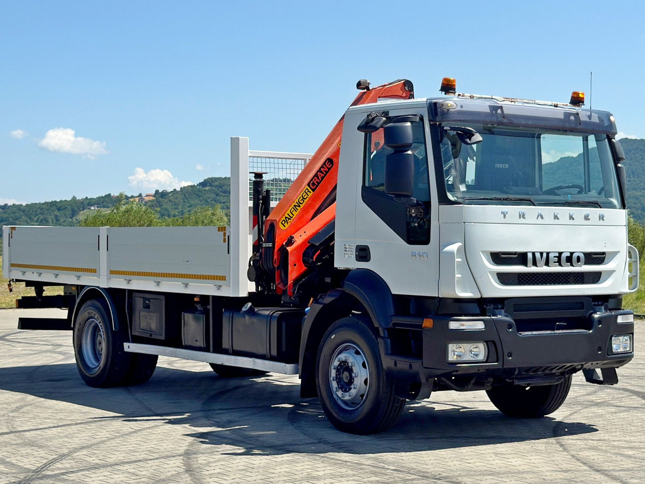 Iveco TRAKKER 310* PRITSCHE 6,00 m * PK 15500 * TOP - Kraanaga veoauto: pilt 4 Iveco TRAKKER 310* PRITSCHE 6,00 m * PK 15500 * TOP - Kraanaga veoauto: pilt 4