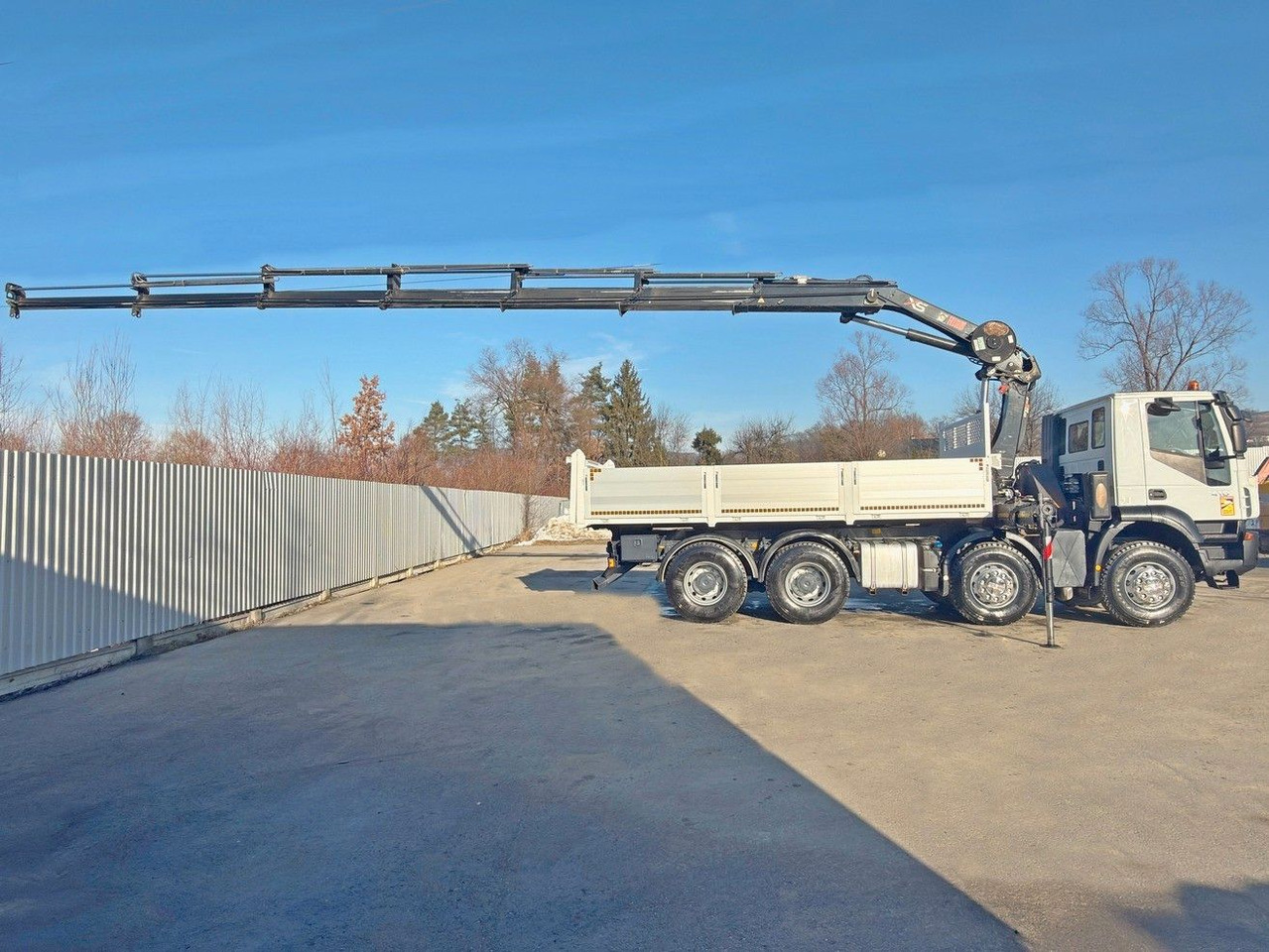 Iveco TRAKKER * HIAB 211 E - 6 HIDUO+ FUNK / 8x4 *TOP - Kraanaga veoauto: pilt 5 Iveco TRAKKER * HIAB 211 E - 6 HIDUO+ FUNK / 8x4 *TOP - Kraanaga veoauto: pilt 5