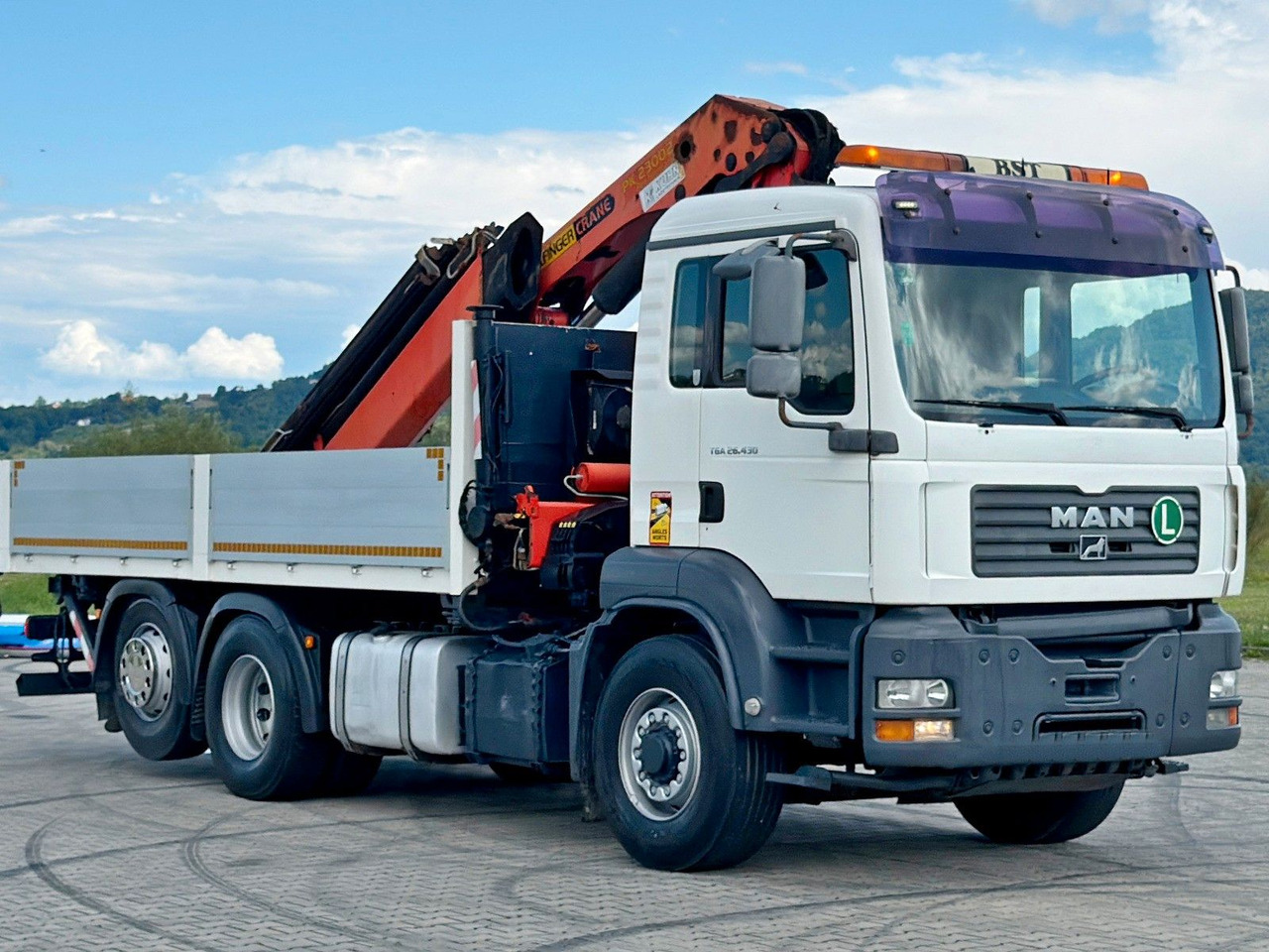 MAN TGA 26.430 Pritsche 5,50m + KRAN+ FUNK/6-4H2 MAN TGA 26.430 * PK 23002 + FUNK/6-4H2 - Kraanaga veoauto: pilt 3 MAN TGA 26.430 Pritsche 5,50m + KRAN+ FUNK/6-4H2 MAN TGA 26.430 * PK 23002 + FUNK/6-4H2 - Kraanaga veoauto: pilt 3