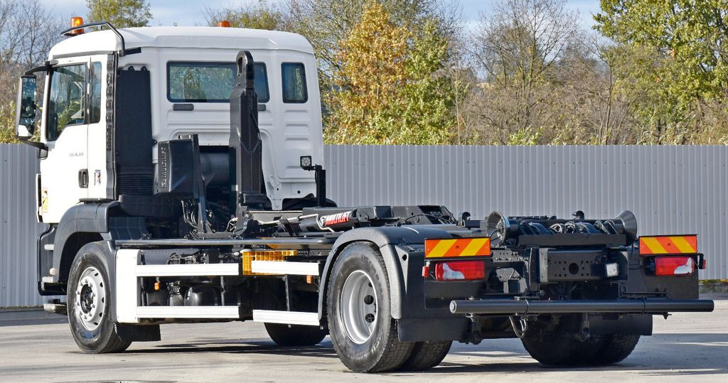 MAN TGS 18.320 Abrollkipper * Top Zustand! MAN TGS 18.320 Abrollkipper * Top Zustand! - Konkstõstukiga veoauto: pilt 4 MAN TGS 18.320 Abrollkipper * Top Zustand! MAN TGS 18.320 Abrollkipper * Top Zustand! - Konkstõstukiga veoauto: pilt 4