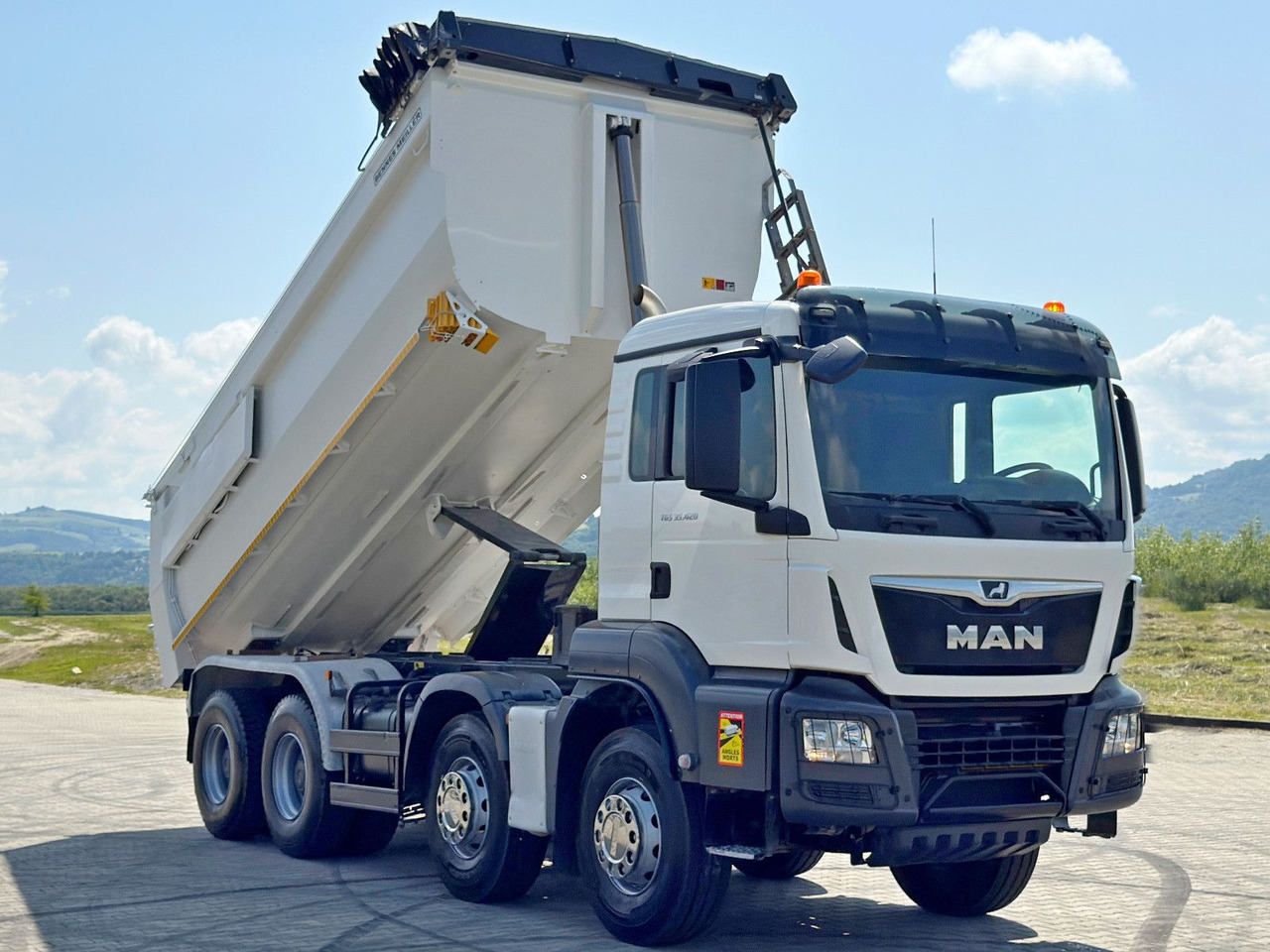 MAN TGS 35.420 KIPPER * 8x4 * TOPZUSTAND - Kallurauto: pilt 4 MAN TGS 35.420 KIPPER * 8x4 * TOPZUSTAND - Kallurauto: pilt 4
