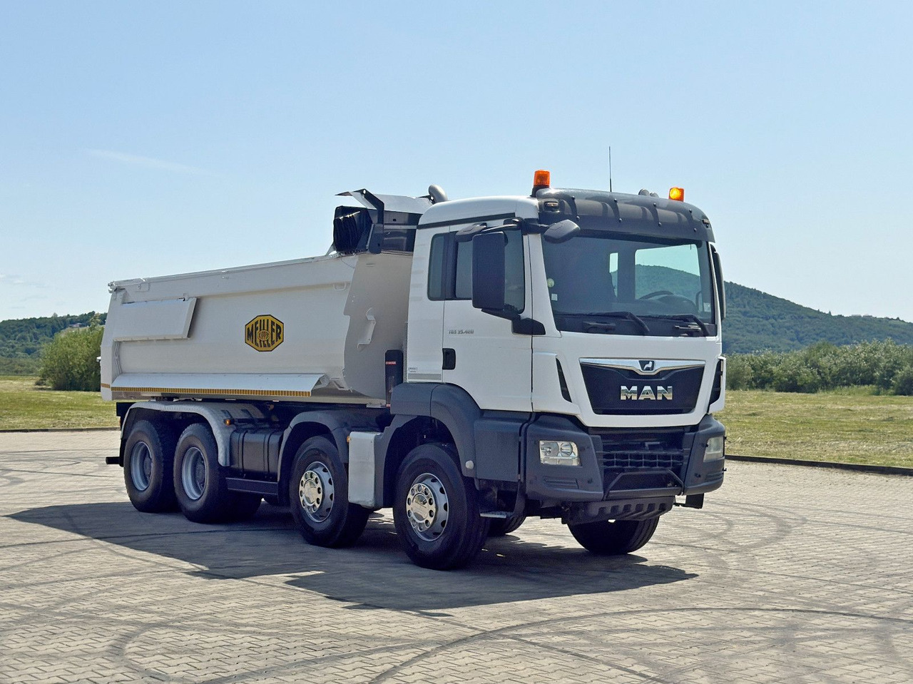 MAN TGS 35.420 KIPPER * 8x4 * TOPZUSTAND - Kallurauto: pilt 2 MAN TGS 35.420 KIPPER * 8x4 * TOPZUSTAND - Kallurauto: pilt 2