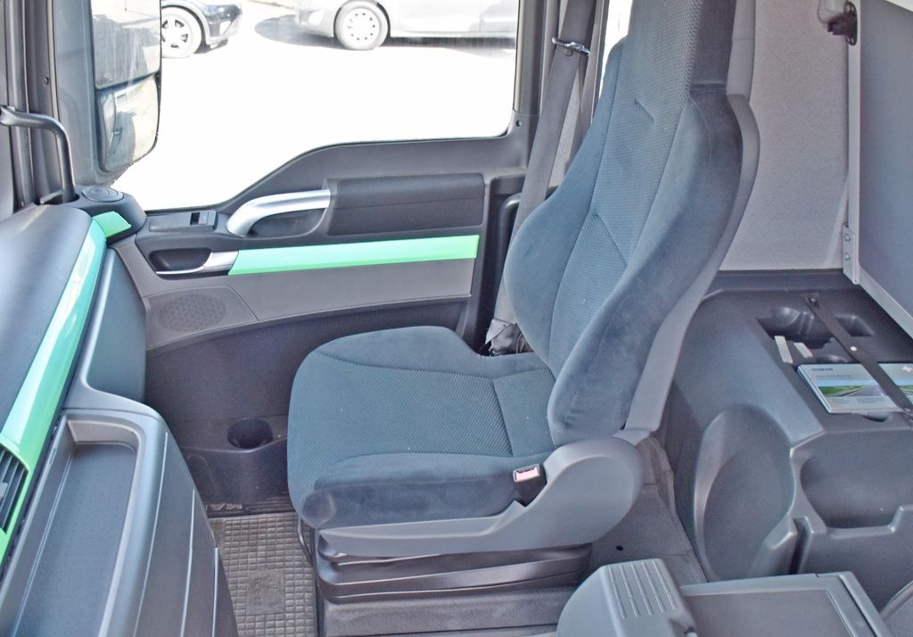 Kraanaga veoauto MAN TGX 26.440 Pritsche 6,40 m* PK 29002+FUNK *6x4: pilt 10 Kraanaga veoauto MAN TGX 26.440 Pritsche 6,40 m* PK 29002+FUNK *6x4: pilt 10