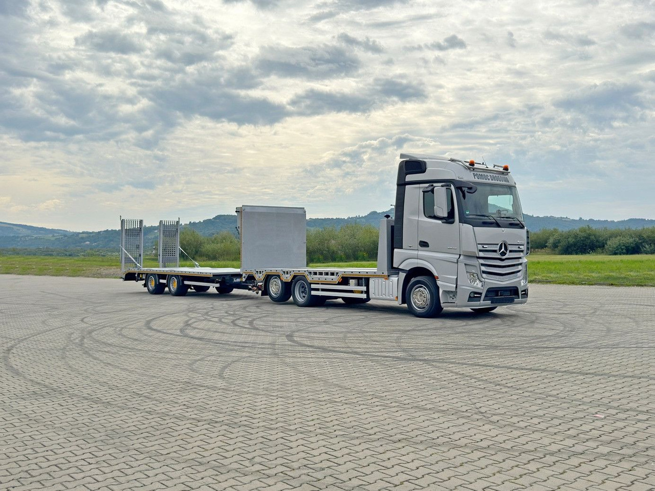 Mercedes-Benz ACTROS 2542 *ABSCHLEPPWAGEN 8,50m+Anhänger 7,32m - Puksiirauto: pilt 2 Mercedes-Benz ACTROS 2542 *ABSCHLEPPWAGEN 8,50m+Anhänger 7,32m - Puksiirauto: pilt 2
