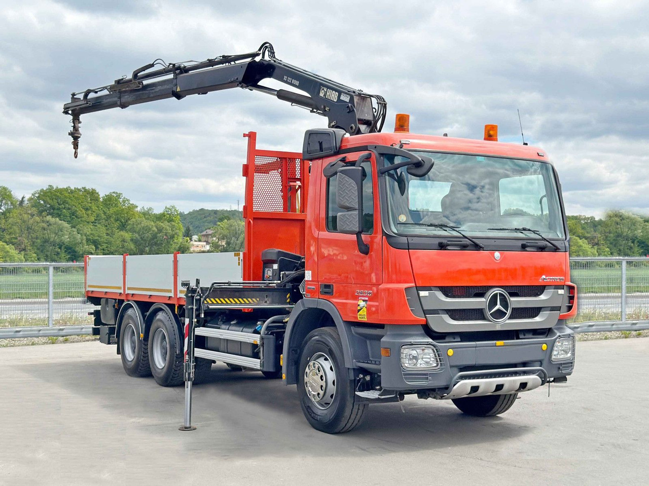 Mercedes-Benz ACTROS 2636*HIAB 122 BS-2 HIDUO + FUNK/6x4 * TOP - Kraanaga veoauto: pilt 2 Mercedes-Benz ACTROS 2636*HIAB 122 BS-2 HIDUO + FUNK/6x4 * TOP - Kraanaga veoauto: pilt 2