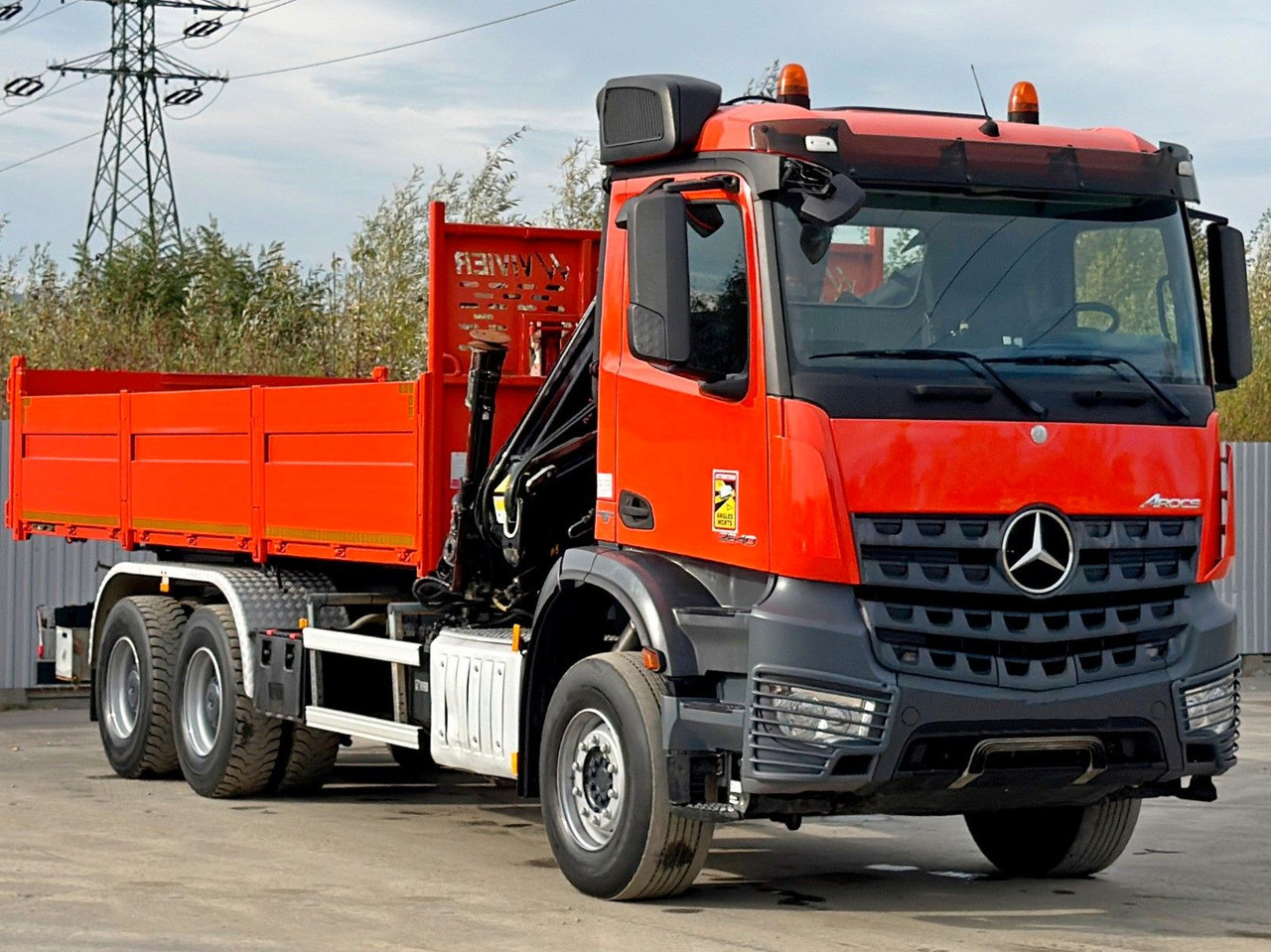 Mercedes-Benz AROCS 2640 *HIAB 144 BS - 3/FUNK  + * 6x4 - Kallurauto, Kraanaga veoauto: pilt 3 Mercedes-Benz AROCS 2640 *HIAB 144 BS - 3/FUNK  + * 6x4 - Kallurauto, Kraanaga veoauto: pilt 3