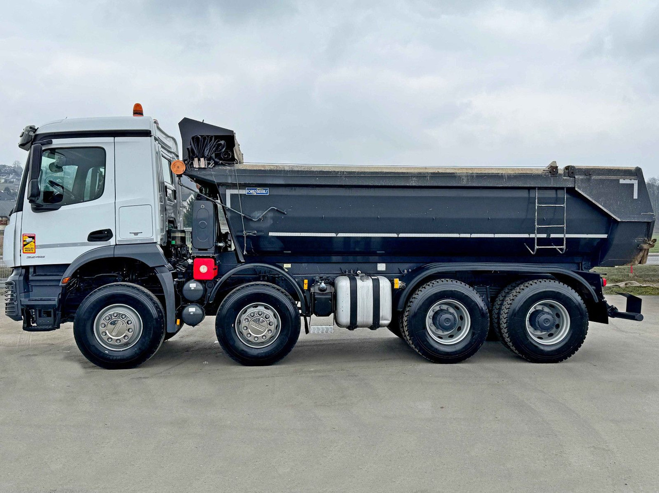 Mercedes-Benz AROCS 3246* KIPPER / 8x4 * TOPZUSTAND - Kallurauto: pilt 5 Mercedes-Benz AROCS 3246* KIPPER / 8x4 * TOPZUSTAND - Kallurauto: pilt 5