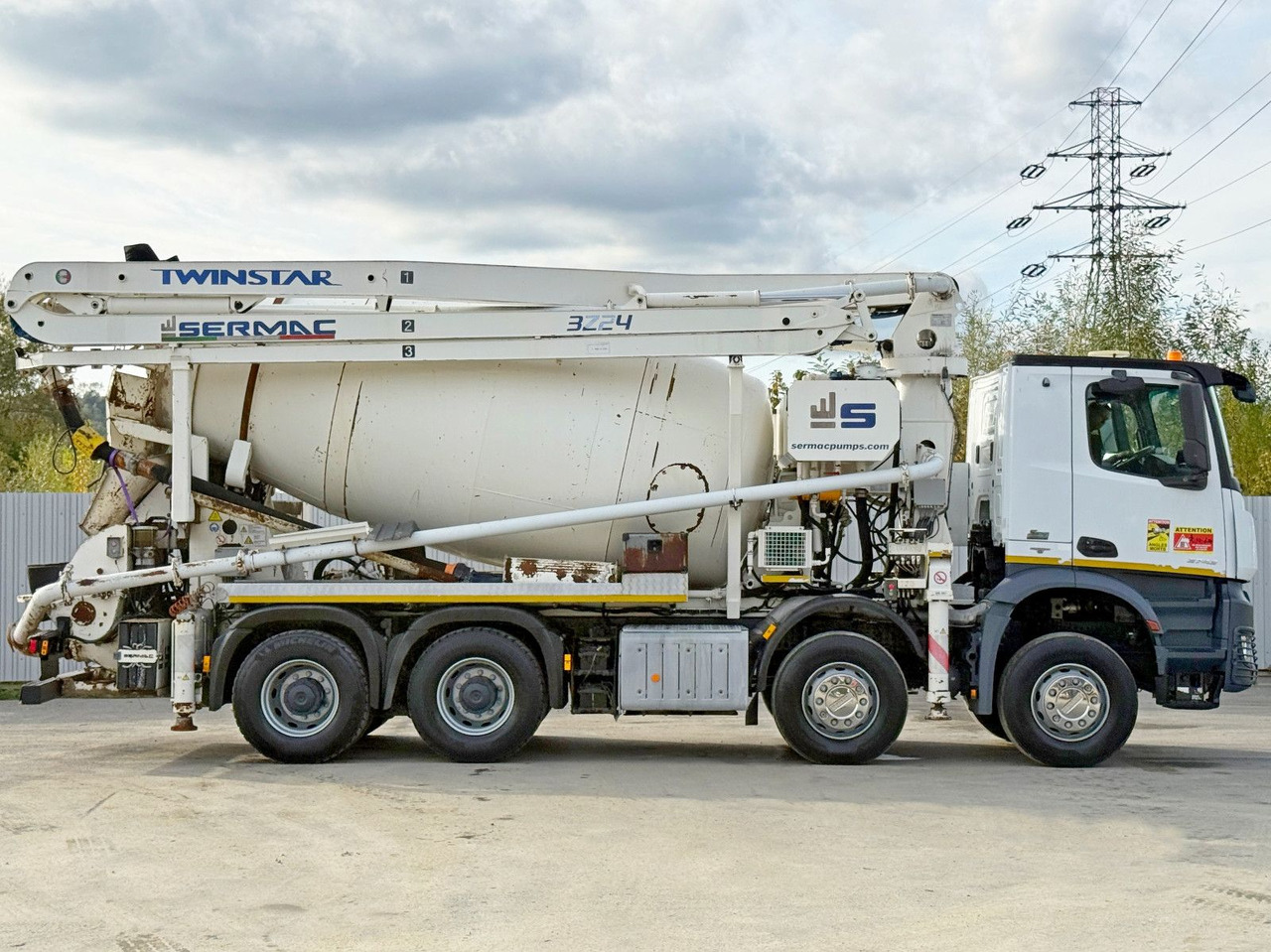Mercedes-Benz AROCS 3743 * Betonpumpe + FUNK * 8x4 * TOP - Betoonipump: pilt 5 Mercedes-Benz AROCS 3743 * Betonpumpe + FUNK * 8x4 * TOP - Betoonipump: pilt 5
