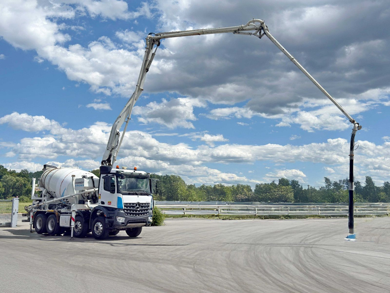 Mercedes-Benz AROCS 3743 * Betonpumpe + FUNK * 8x4 * TOP - Betoonipump: pilt 3 Mercedes-Benz AROCS 3743 * Betonpumpe + FUNK * 8x4 * TOP - Betoonipump: pilt 3