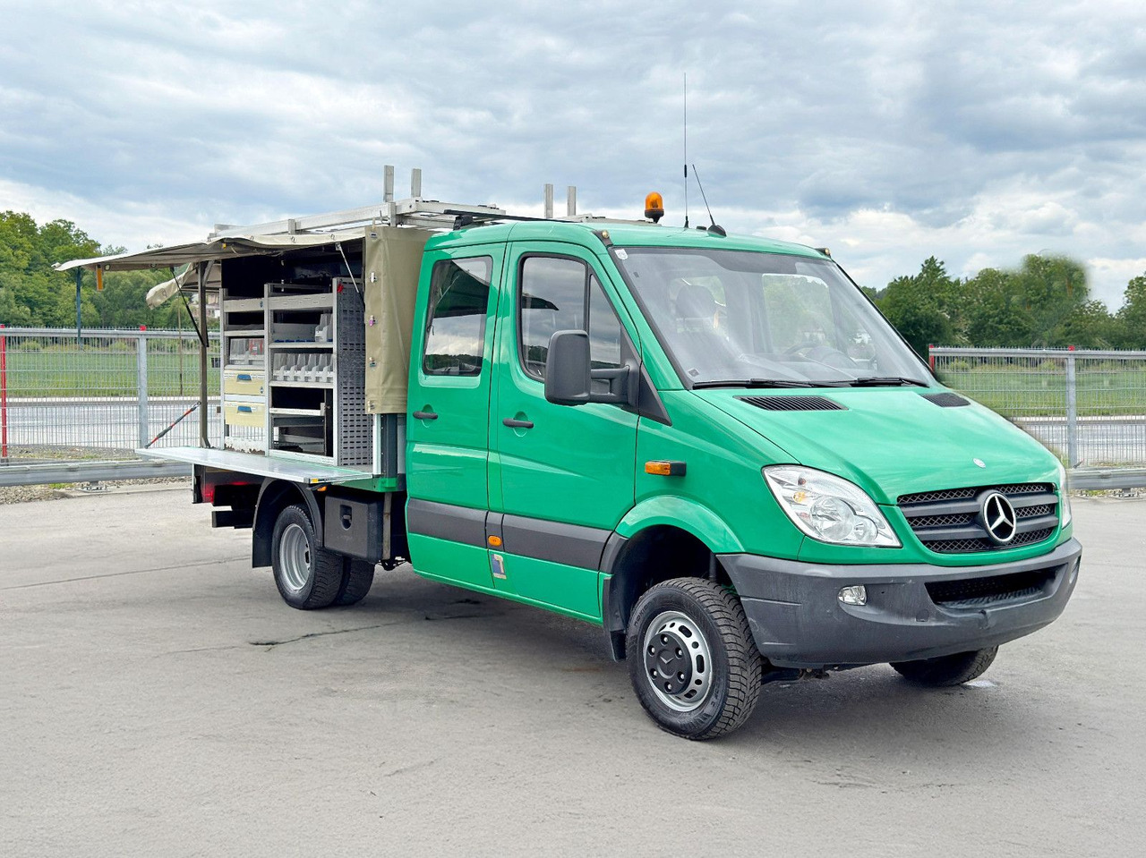 Mercedes-Benz Sprinter 516 CDI* Doppel Kabine! 4x4 *TOPZUSTAND - Tarbesõiduk kallur: pilt 2 Mercedes-Benz Sprinter 516 CDI* Doppel Kabine! 4x4 *TOPZUSTAND - Tarbesõiduk kallur: pilt 2