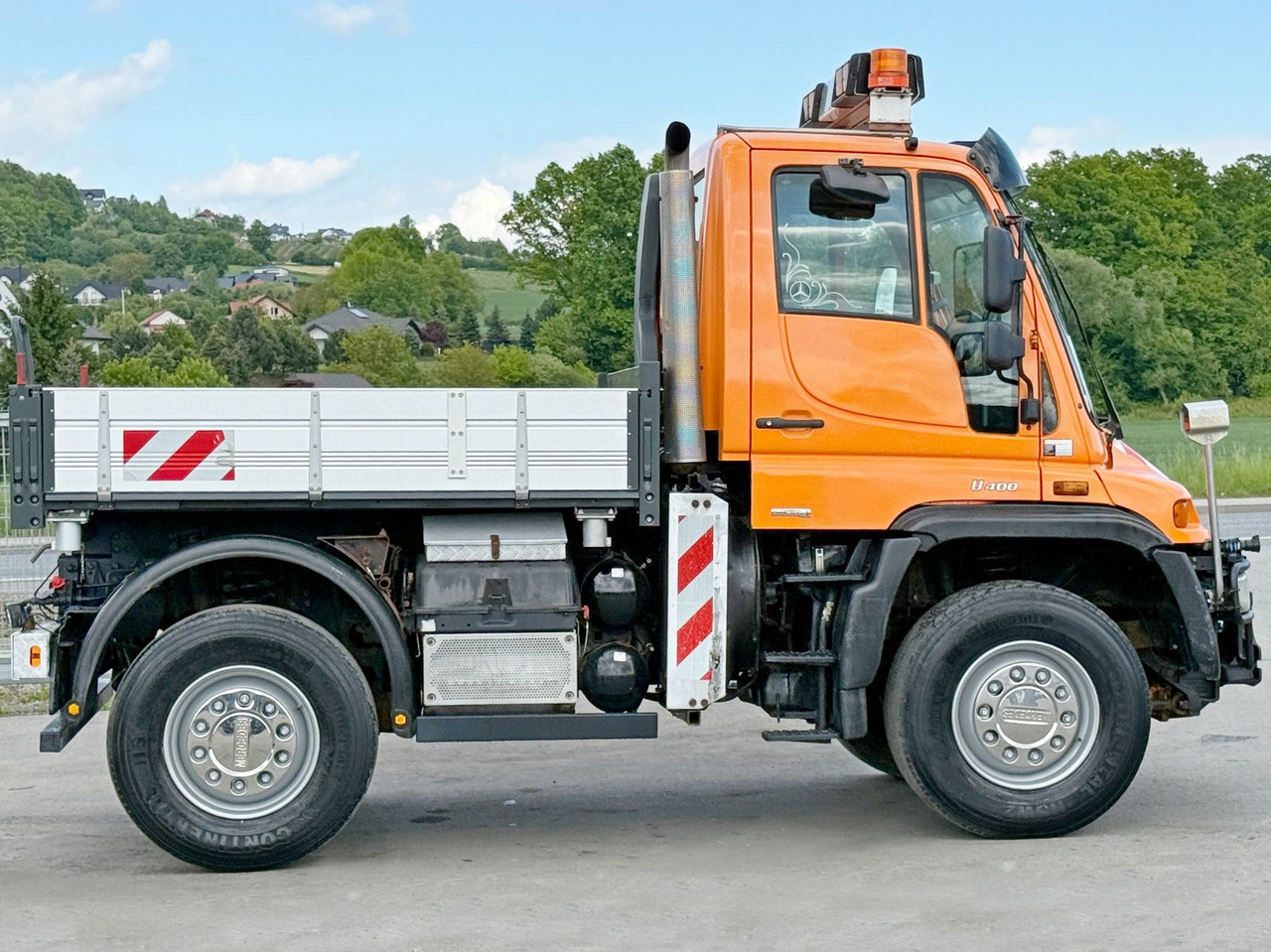 Mercedes-Benz UNIMOG 400 * KIPPER 2,40 * 4x4 * TOPZUSTAND - Kallurauto: pilt 3 Mercedes-Benz UNIMOG 400 * KIPPER 2,40 * 4x4 * TOPZUSTAND - Kallurauto: pilt 3