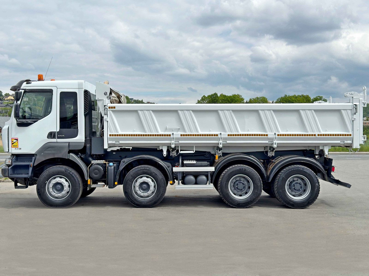 Renault KERAX 430 DXI * KIPPER 6,00 m / 8x4 * TOP - Kallurauto, Kraanaga veoauto: pilt 5 Renault KERAX 430 DXI * KIPPER 6,00 m / 8x4 * TOP - Kallurauto, Kraanaga veoauto: pilt 5