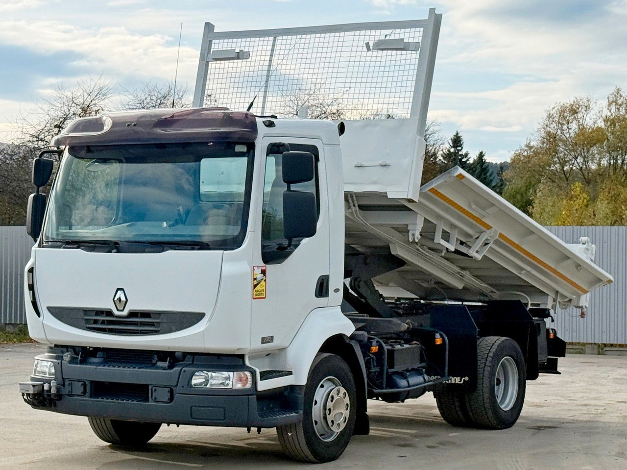 Renault MIDLUM 220 DCI *KIPPER 3,80m * BORDMATIC - Kallurauto, Kraanaga veoauto: pilt 5 Renault MIDLUM 220 DCI *KIPPER 3,80m * BORDMATIC - Kallurauto, Kraanaga veoauto: pilt 5