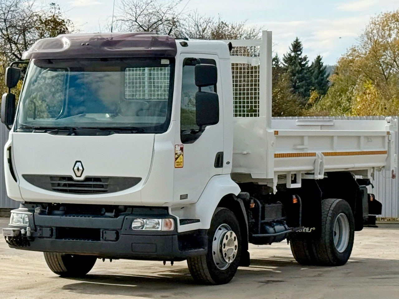Renault MIDLUM 220 DCI *KIPPER 3,80m * BORDMATIC - Kallurauto, Kraanaga veoauto: pilt 4 Renault MIDLUM 220 DCI *KIPPER 3,80m * BORDMATIC - Kallurauto, Kraanaga veoauto: pilt 4