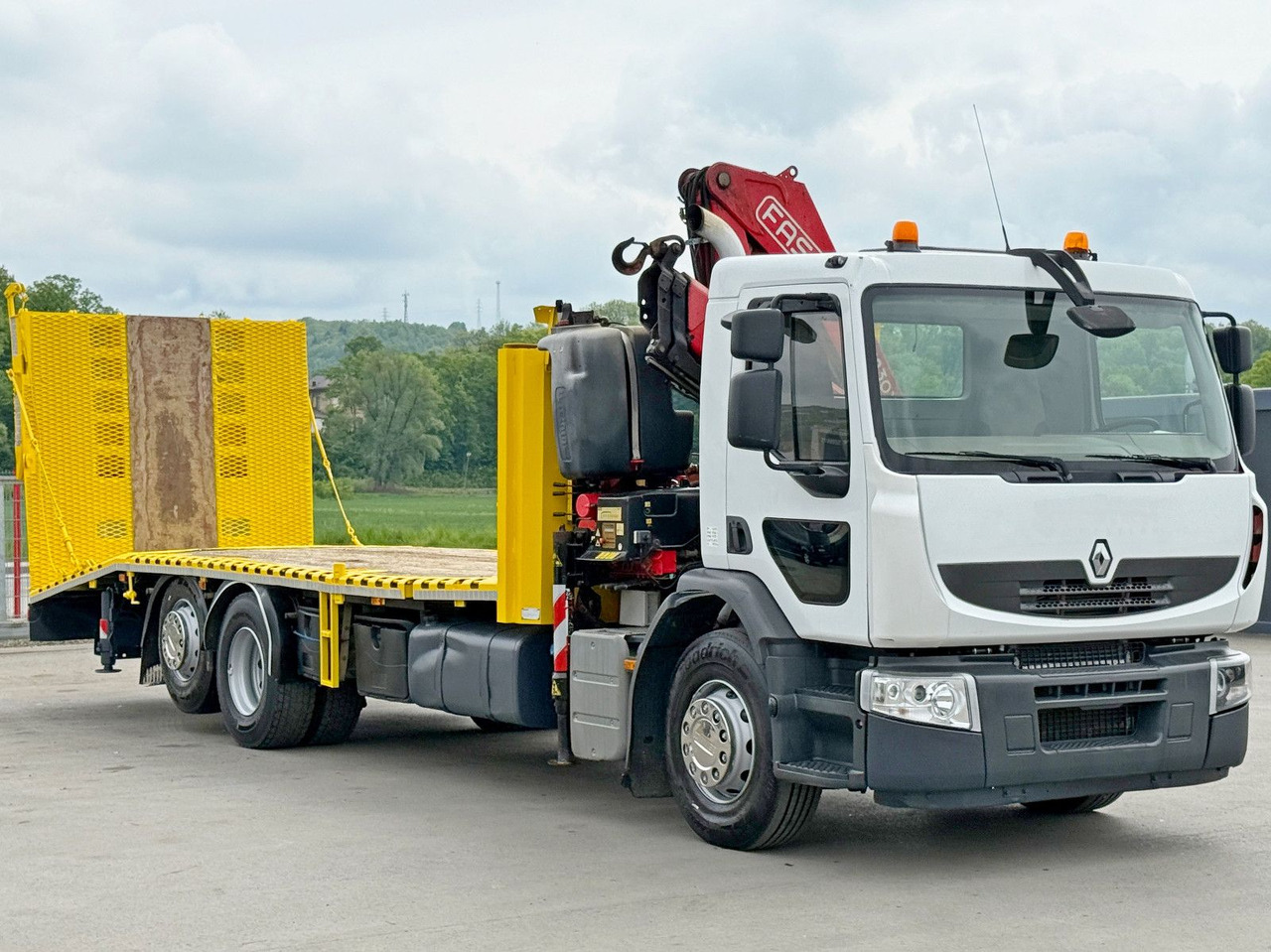 Renault PREMIUM 370 * FASSI F230AXP.22 + FUNK* TOP - Puksiirauto: pilt 3 Renault PREMIUM 370 * FASSI F230AXP.22 + FUNK* TOP - Puksiirauto: pilt 3