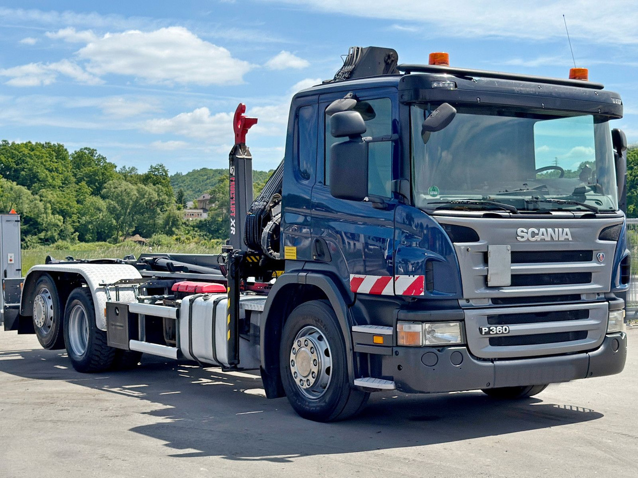 Scania P 360 * ABROLLKIPPER * HIAB 111 BS -2 HIDUO/FUNK - Konkstõstukiga veoauto, Kraanaga veoauto: pilt 3 Scania P 360 * ABROLLKIPPER * HIAB 111 BS -2 HIDUO/FUNK - Konkstõstukiga veoauto, Kraanaga veoauto: pilt 3